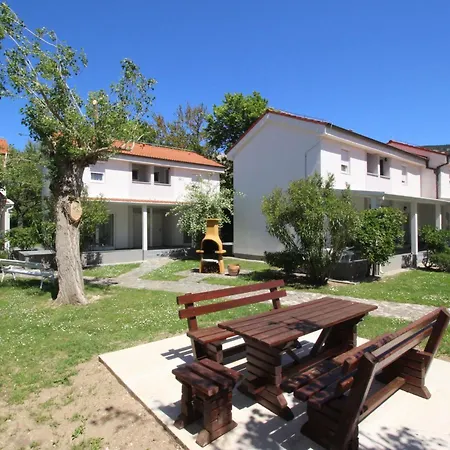 Corinthia 2 By Interhome