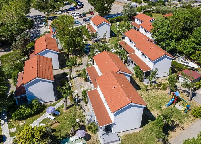 Corinthia 2 By Interhome Lägenhet *