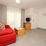 Corinthia 2 By Interhome Apartmán *