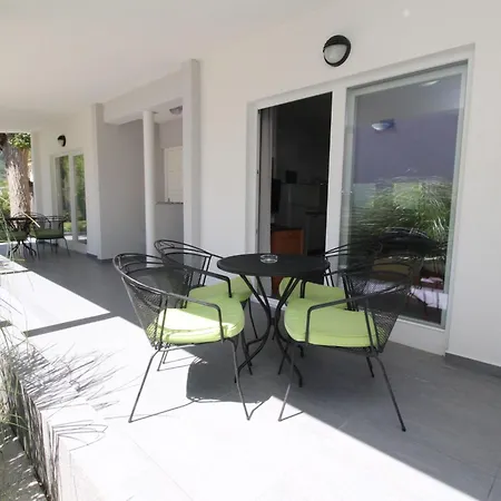 Corinthia 2 By Interhome *